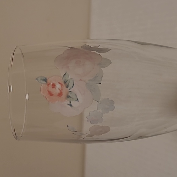 Set of 4 Handpainted Floral Crystal Wine Glasses - Picture 8 of 16